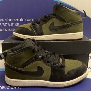 Air Jordan 1 Mid Olive Canvas Kids Size 3y